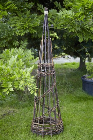 Willow obelisk spiral 120cm